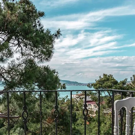 Camlik Deniz Yildizi Hotel *